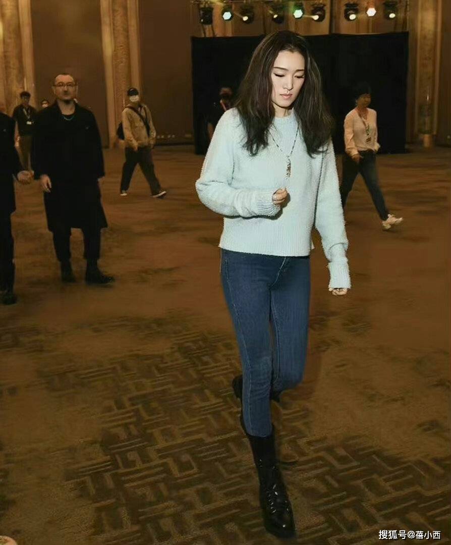 子配短裤如少女老公似少年巩俐和老公在国外线的鞋(图9)