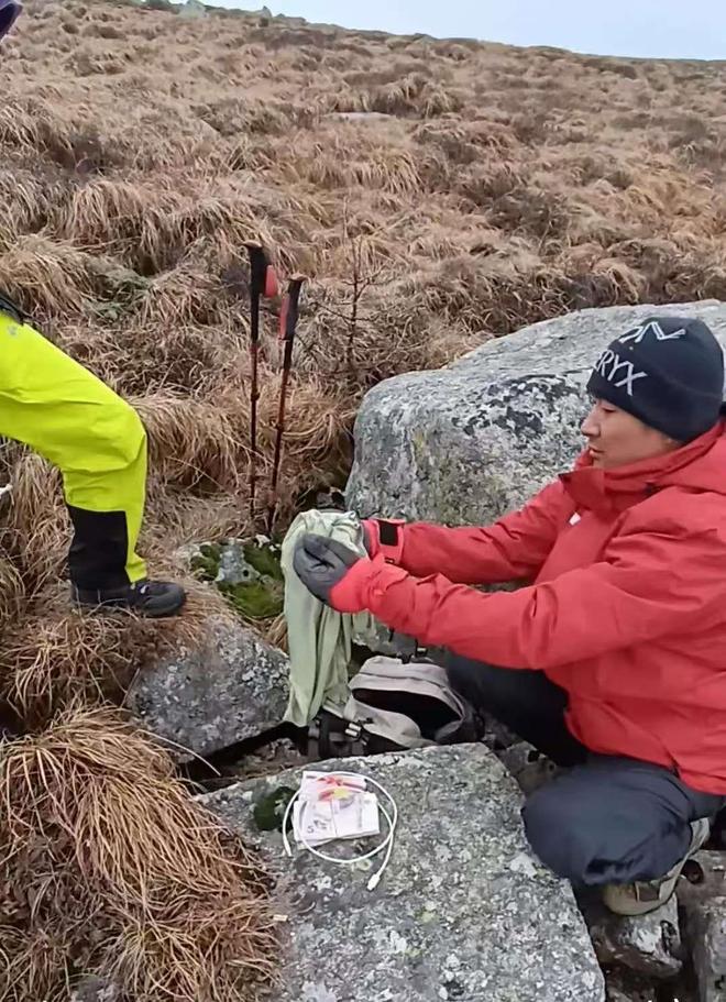 撤近三个月每月都有人失联是谁热衷于挑战“地狱级史诗副本”？18岁小伙穿越鳌太线天！第二批搜救人员历经三天两夜全部下(图3)